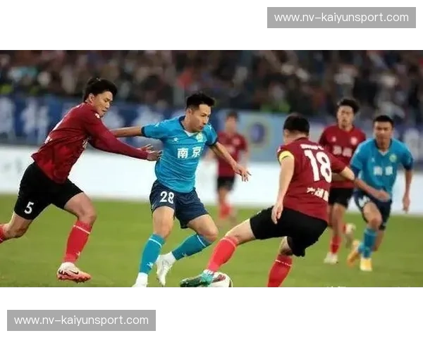 巅峰之战，烽火重燃：恒大vs苏宁，那场定格时空的绿茵博弈